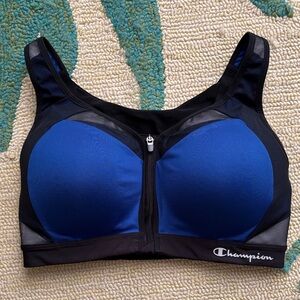Champion Women's Motion Control Zip High-impact, Wire-free Sports Bra